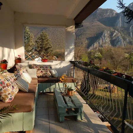 Ferienhaus Relaxing House At Canyon Matka